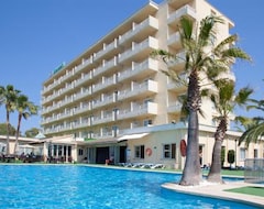 Hotel Grupotel Amapola (Playa de Muro, Spain)