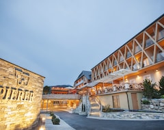 Khách sạn Almwellness Hotel Pierer (Fladnitz an der Teichalm, Áo)