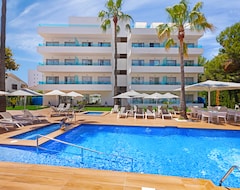 Metropolitan Playa Juka Aparthotel (Playa de Palma, Spain)