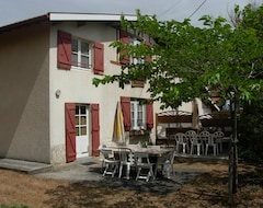 Casa/apartamento entero Rustic Rental For 8-9 Per. Very Close To The Moderate OcÉanprix (Soulac-sur-Mer, Francia)