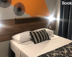Hotel D Suites - Linda Suite Com Ar E Smart Tv (Goiania, Brazil)