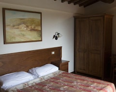 Hotel Fonte dei Tufi (Siena, Italy)
