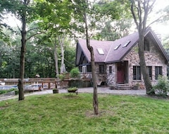 Entire House / Apartment Charming Stone Chalet In Wooded Surroundings With Heated Pool (Clinton Corners, USA)
