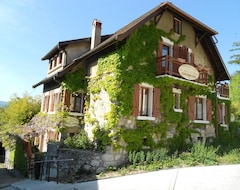 Otel Les Jardins Du Chateau (Annecy, Fransa)