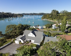 Khách sạn Arcadia Lodge Russell (Russell, New Zealand)