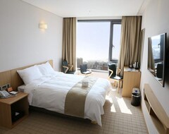 Khách sạn Hotel M-Stay Jeju (Seogwipo, Hàn Quốc)