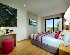 Hotel Grand Palladium White Island Resort & Spa - All Inclusive (Playa d'en Bossa, España)