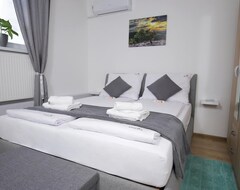 Hostel / vandrehjem Sanlux Apartments (Novi Sad, Serbien)