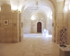 Hotelli Les Chambres De L'Abbaye (Saintes, Ranska)