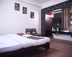 Khách sạn Hotel Kanta (Haldwani, Ấn Độ)