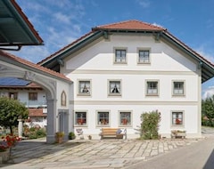 Otel Urlaubsbauernhof Falkner (Waldkirchen, Almanya)