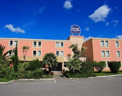 Hotel Kyriad - Marseille - les Pennes Mirabeau Aéroport (Les Pennes-Mirabeau, France)