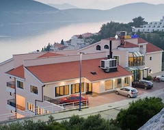 Hotel Adria (Neum, Bosnia and Herzegovina)