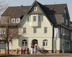 Khách sạn Gasthof Hirsch (Neuhaus am Rennweg, Đức)