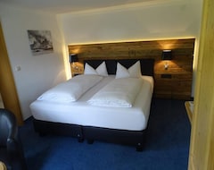 Hotelapp. 3, 6 / 25M² / 4 Pers / Without Balcony - The Berghof (Hirschegg, Austria)