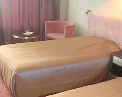 Khách sạn Park Hotel Europe (Haskovo, Bun-ga-ri)