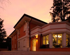 Hotel La Villa Desenzano (Desenzano del Garda, Italy)