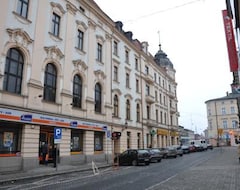 Otel Bast (Inowroclaw, Polonya)