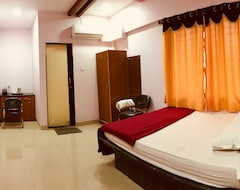 Hotel JK Paradise (Satara, India)
