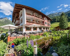 Hotel Alpenhof Pitztal (St. Leonhard, Austria)