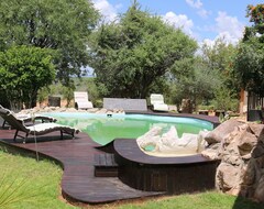 Hotel Ijaba Lodge at Buschfeld Park (Outjo, Namibija)