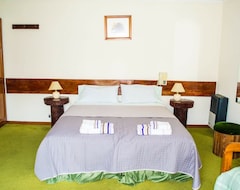 Hotel Casa para cuatro personas en villa gesell Pido sena (Villa Gesell, Argentina)
