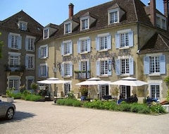Khách sạn Hotel De La Poste & Du Lion D'or (Vézelay, Pháp)