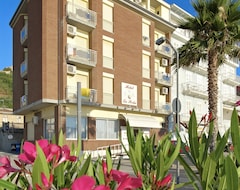 Hotel La Perla (Cupra Marittima, Italia)