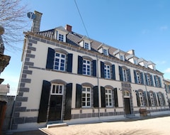 Toàn bộ căn nhà/căn hộ Beautiful, Completely Renovated (Group) Accommodation. (Biollet, Pháp)