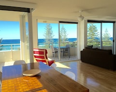 Khách sạn Wyuna Beachfront Holiday Apartments (Burleigh Heads, Úc)