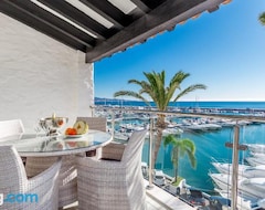 Hele huset/lejligheden 2 Bedroom Frontline Penthouse In Puerto Banus (Marbella, Spanien)