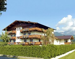 Khách sạn Hotel Bergland (Söll, Áo)