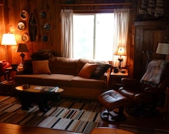 Entire House / Apartment Cozy Up-north Cabin Near Lake (Ossineke, USA)