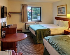 Hotel Days Inn & Suites Traverse City (Traverse City, USA)