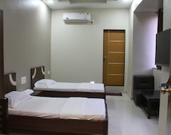 Otel Anand Inn Residency (Solapur, Hindistan)