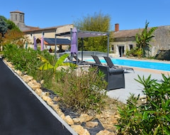 Bed & Breakfast Jardin d'arcy - chambres d'hotes avec piscine et SPA (Bois, Frankrig)