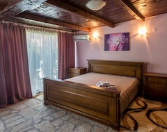 Hotel Traktir 333 (Herceg Novi, Montenegro)