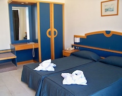 Khách sạn Primera Hotel (Bugibba, Malta)