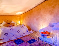 Khách sạn Aladdin Desert Camp (Mhamid, Morocco)