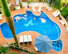 Khách sạn Aussie Resort (Burleigh Heads, Úc)