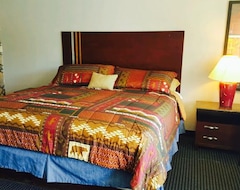 Hotel American Inn & Suites (Countryside, USA)
