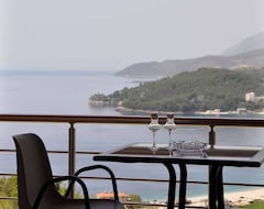 Khách sạn Belvedere Hotel & Suites (Himara, Albania)