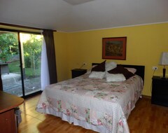 Entire House / Apartment Casa De Campo (Parral, Chile)
