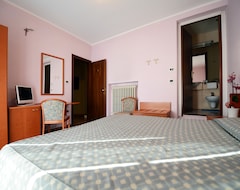 Hotel Venaria Reale (Narzole, Italy)