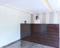 OYO 16958 Hotel Aviva Suites (Mumbai, India)
