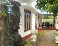Hotel Rock Cascade Tourist Home (Polonnaruwa, Šri Lanka)