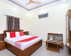 Khách sạn OYO 23101 Hotel Amarpali (Baddi, Ấn Độ)