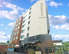 Hotel Benikea I-Jin (Jeju-si, South Korea)