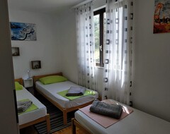 Khách sạn Lavanda Nova (Rogoznica, Croatia)