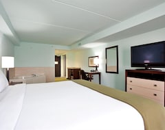 Holiday Inn Express Hotel & Suites Norfolk Airport, an IHG Hotel (Norfolk, ABD)